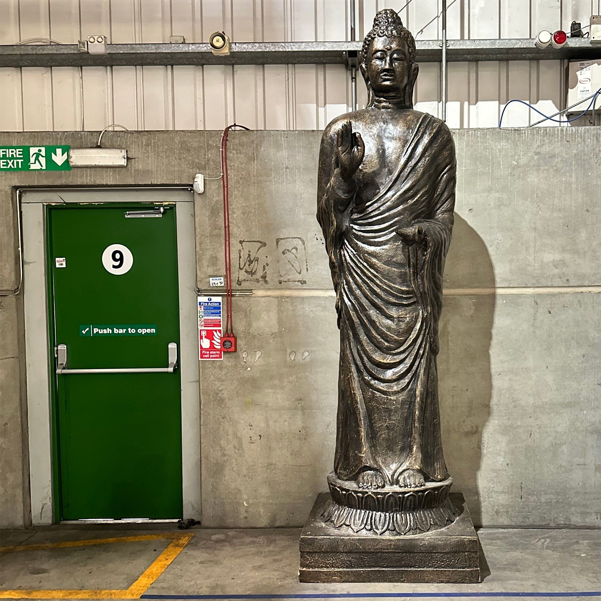 Giant Buddha Statues